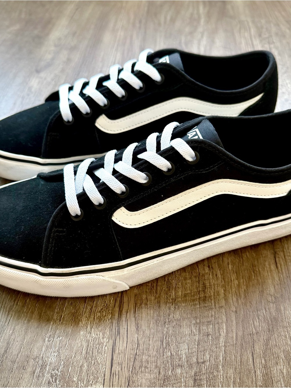 VANS Old Skool Black White Suede 507452 Men’s Size 10.5